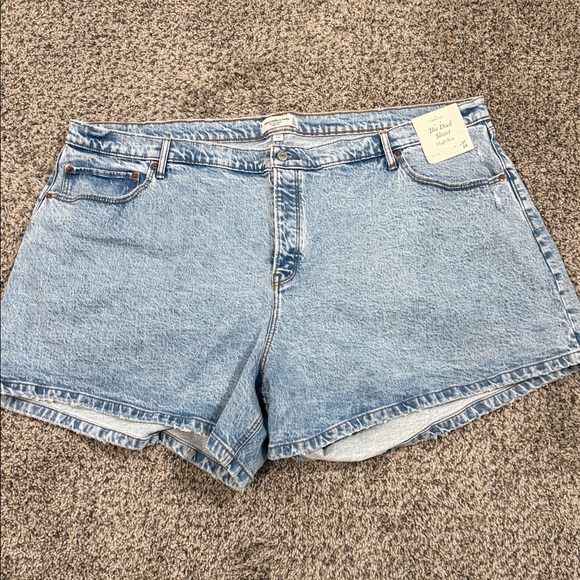 Abercrombie & Fitch Pants - Abercrombie & Fitch The Dad Short High Rise Cutoff Denim Womens Blue 37/24 NWT